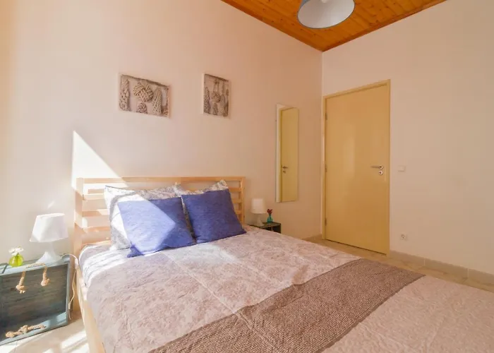 דירה Casa Confortavel No Centro Da פיגואיירה דה פוז